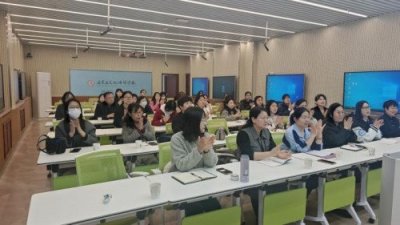 评教相长探幽径，智启新程润桃李—2025 年 3 月份职教园区英语教研活动